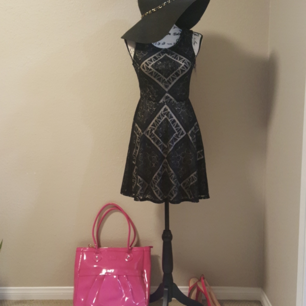 NWT black & white dress